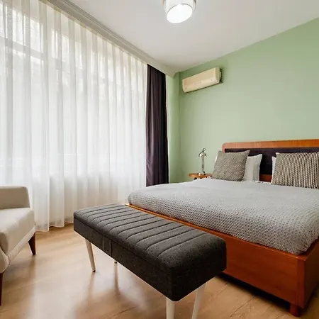 Spacious 3-bedroom *