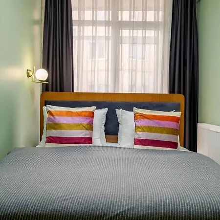 Spacious 3-bedroom Apartamento Estambul